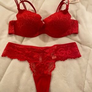 Victoria’s Secret Very Sexy bra & panty set Red 34B Small Vintage Y2K